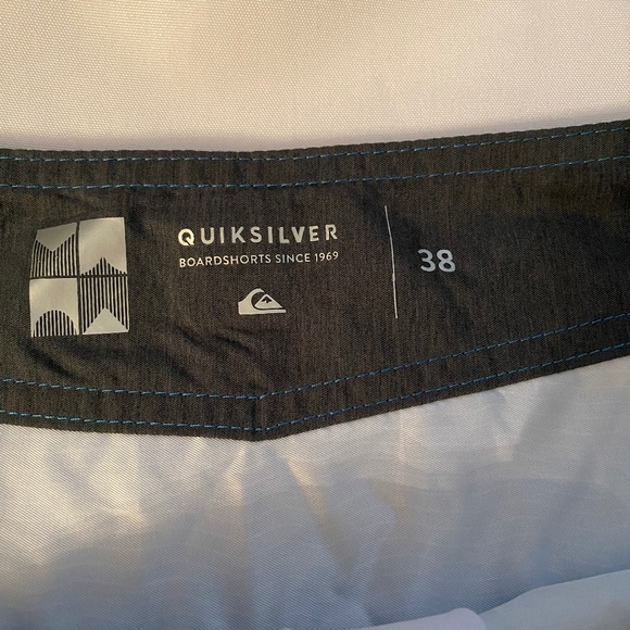 Quiksilver Men's New Fader 20" Board Shorts - Picture 5 of 10